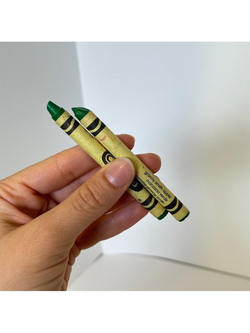5/$25 VTG 90s Granny Smith Apple Green Crayola Crayon Replacement Lot of 2 Used